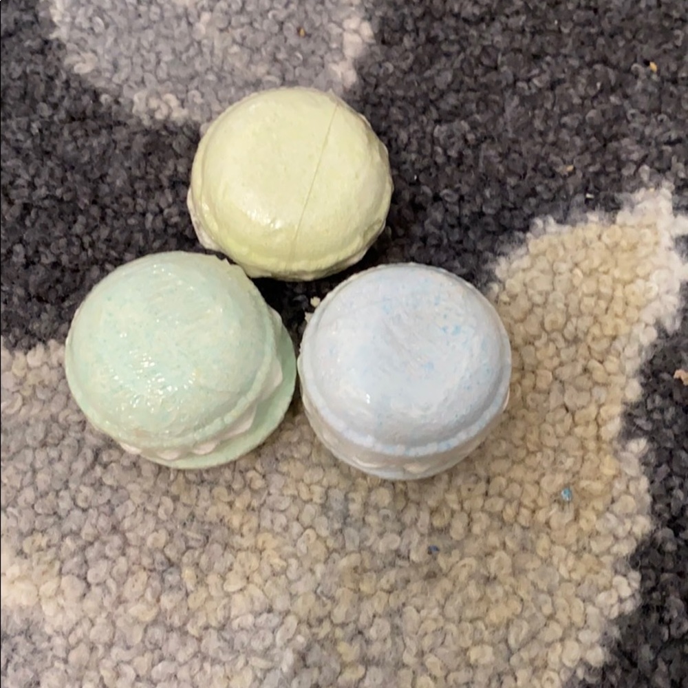 🔴lot of 3 bath bombs